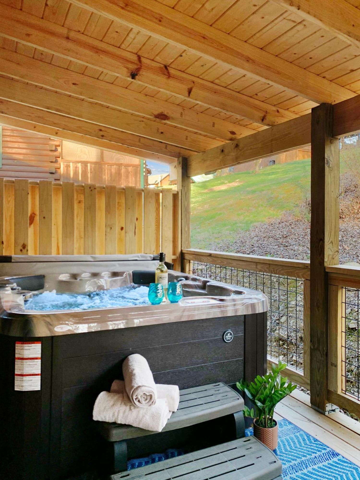 Tsaliwood Cabin Sevierville Esterno foto